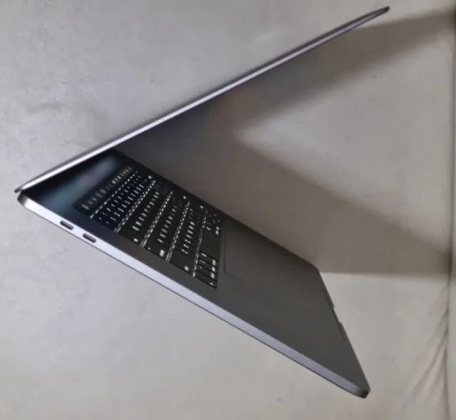MacBook Pro A1990 i7 9 Ger SSD256 - Usado - Foto 3