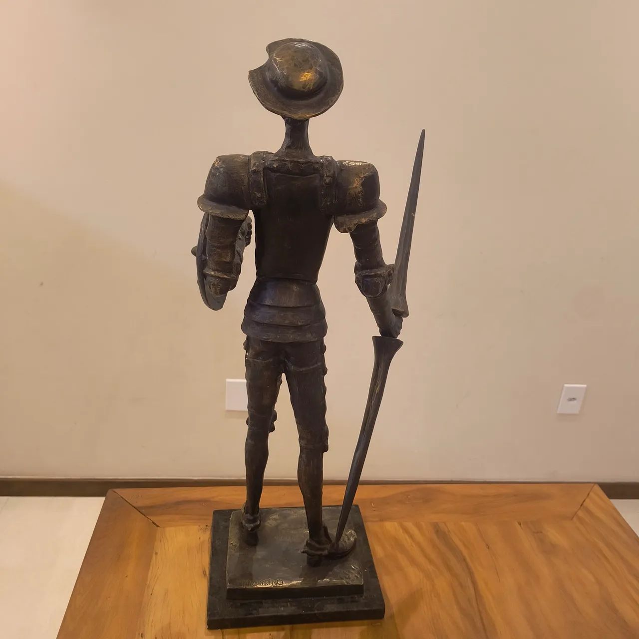 Escultura Dom Quixote em bronze  - Foto 3