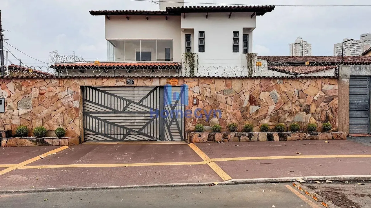 Sobrado à venda no Jardim América Goiânia GO.