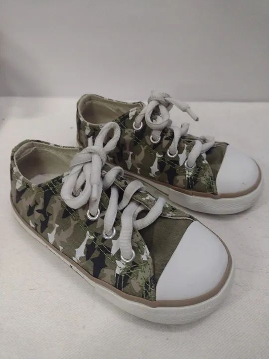 2 Tênis infantis All Star masculinos n.24 originais em ótimo estado 