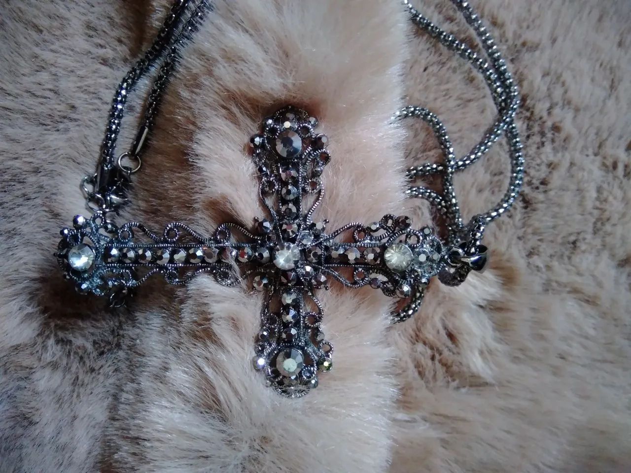 Colar Crucifixo Strass Cativa Acessórios - Foto 2