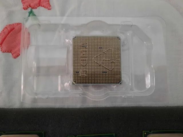 Processadores Celeron E3400 & AMD Sempron 140 - Foto 6