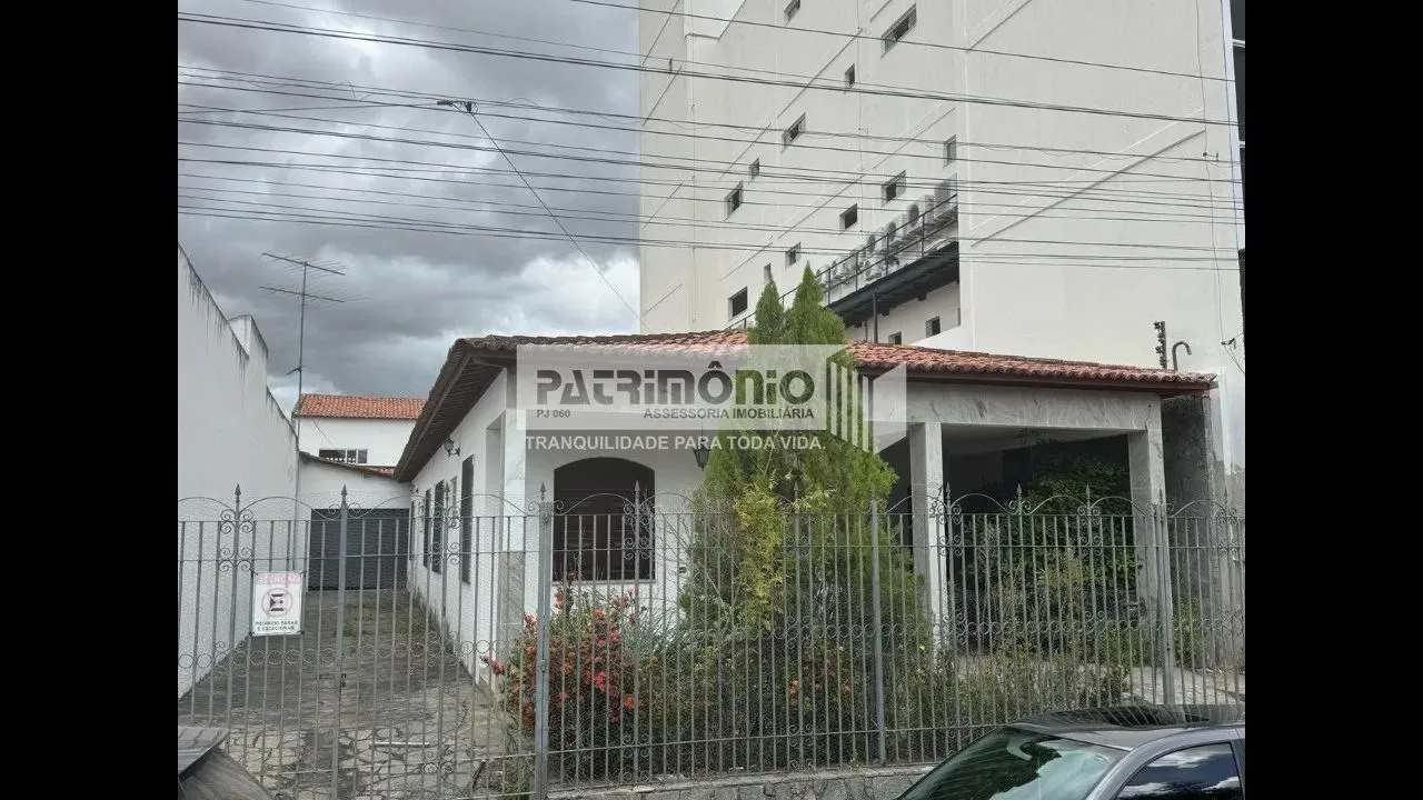 Imóvel para aluguel possui 160 metros quadrados com 4 quartos em Centro - Tobias Barreto -