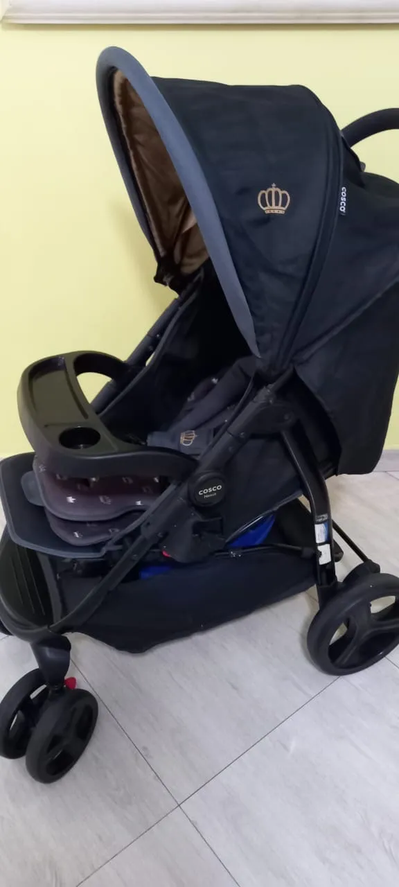 Carrinho cosco nexus duo e bebê conforto
