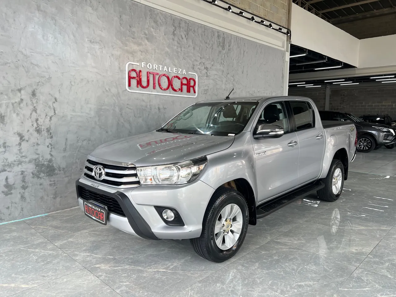 TOYOTA HILUX 2016 Usados e Novos