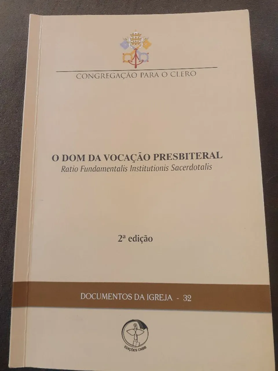 Vendo 3 Livros Sobre a Formação dos Sacerdotes