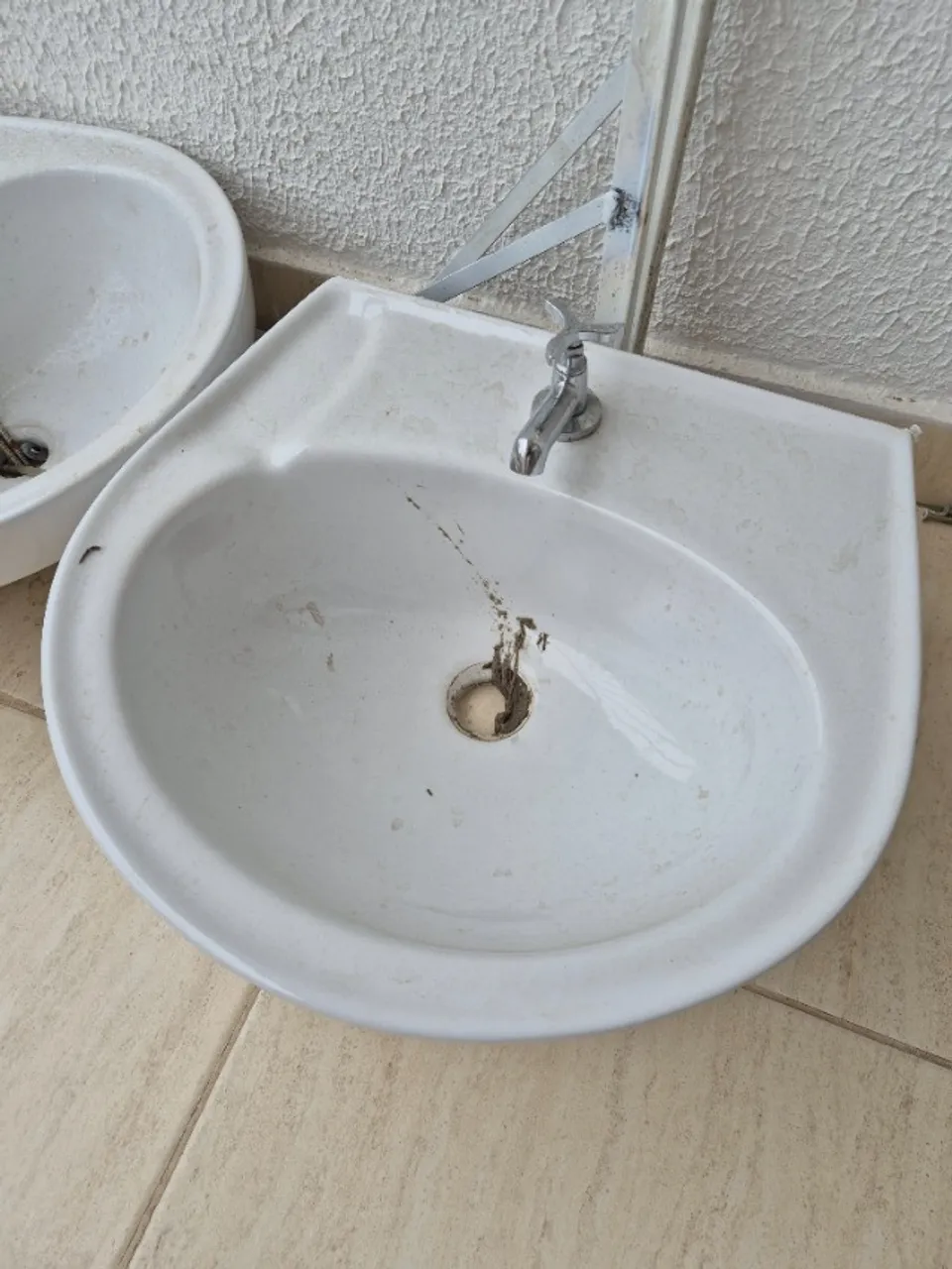 Lavatório Pia de Louça com Coluna para banheiro
