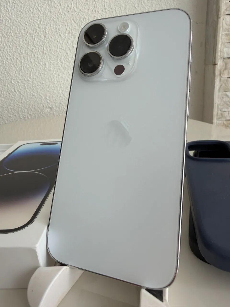 iPhone 14Pro シルバー iPhone 14 Pro 256 GB - Prata (Silver) - Celulares e Smartphones