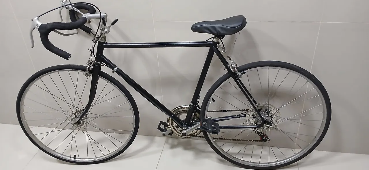 Bicicleta de Estrada - Clássica e Eficiente