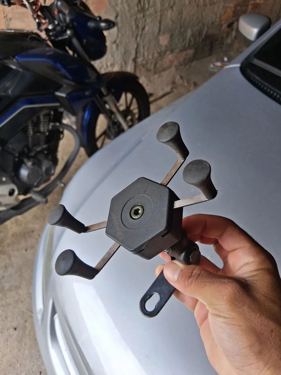 Suporte de celular para moto