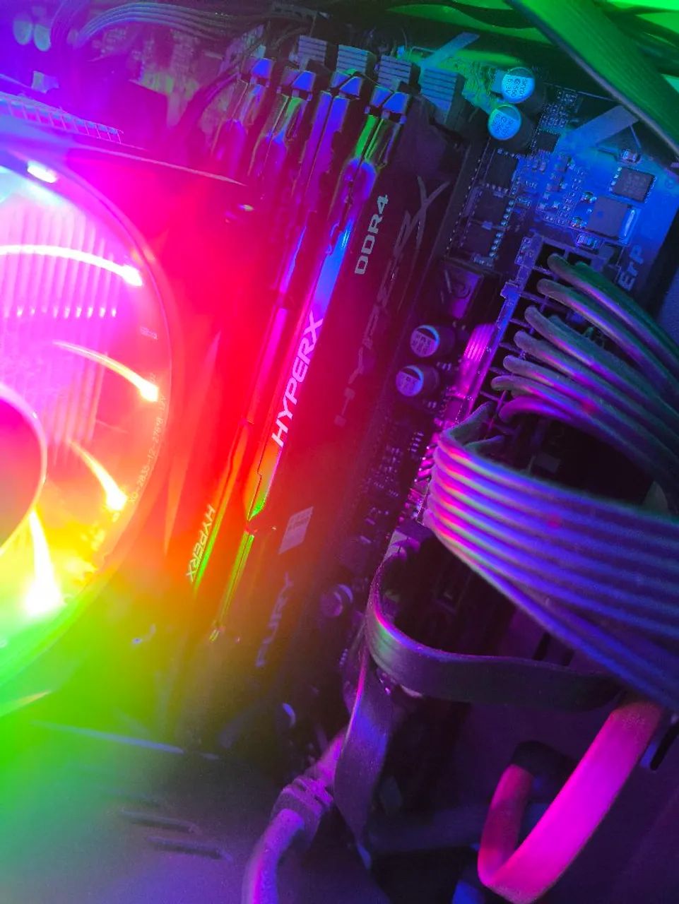 HyperX Fury 8GB DDR4 2400Mhz Memory64168575843843122