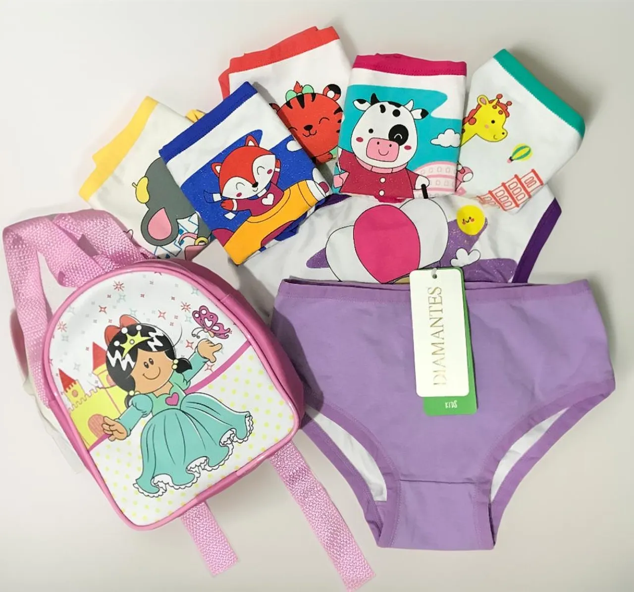 Kit Infantil Com Calcinhas Diamantes