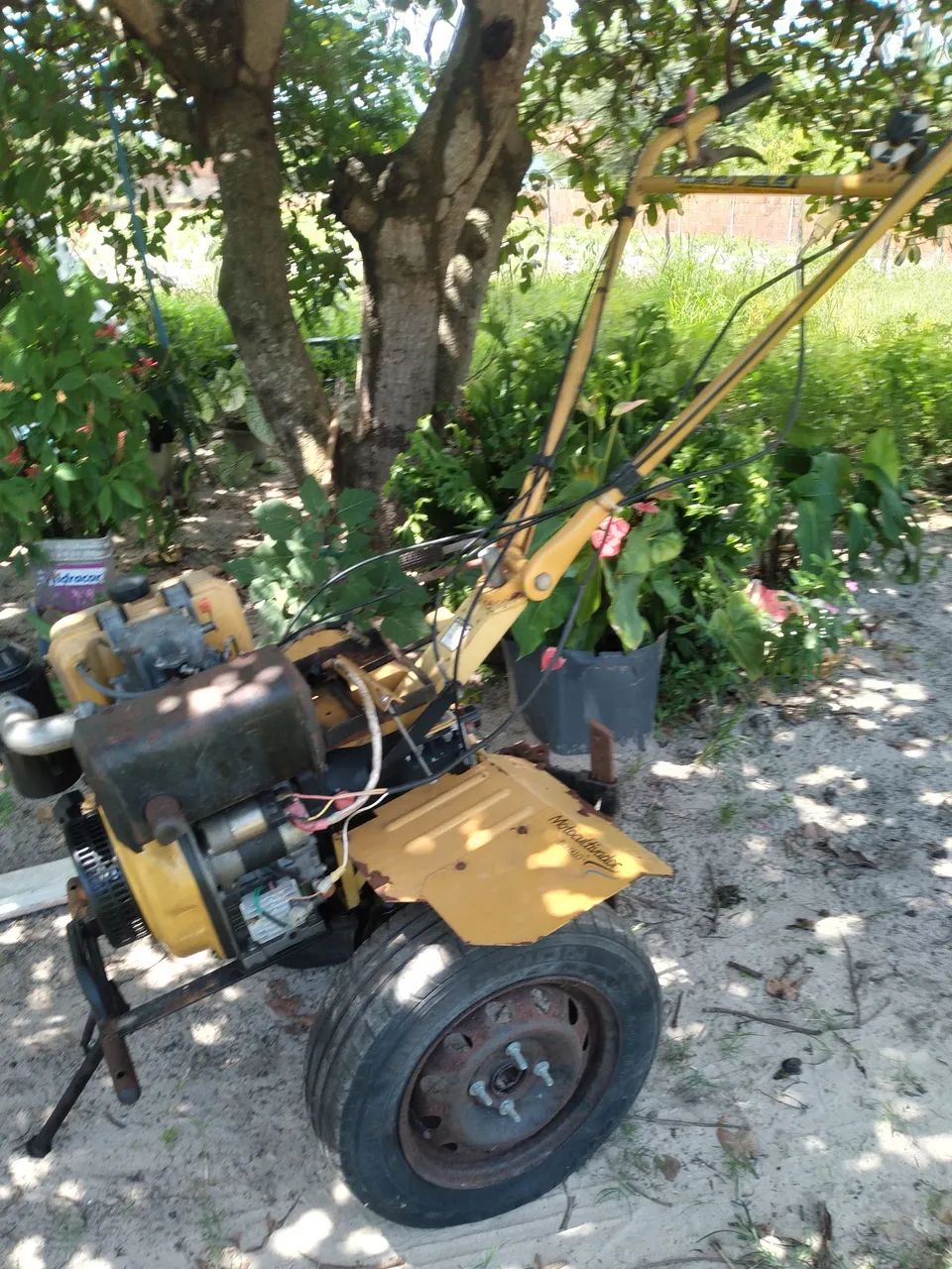 Roçadeira / Motocultivador Toyama TDE110 - Foto 2