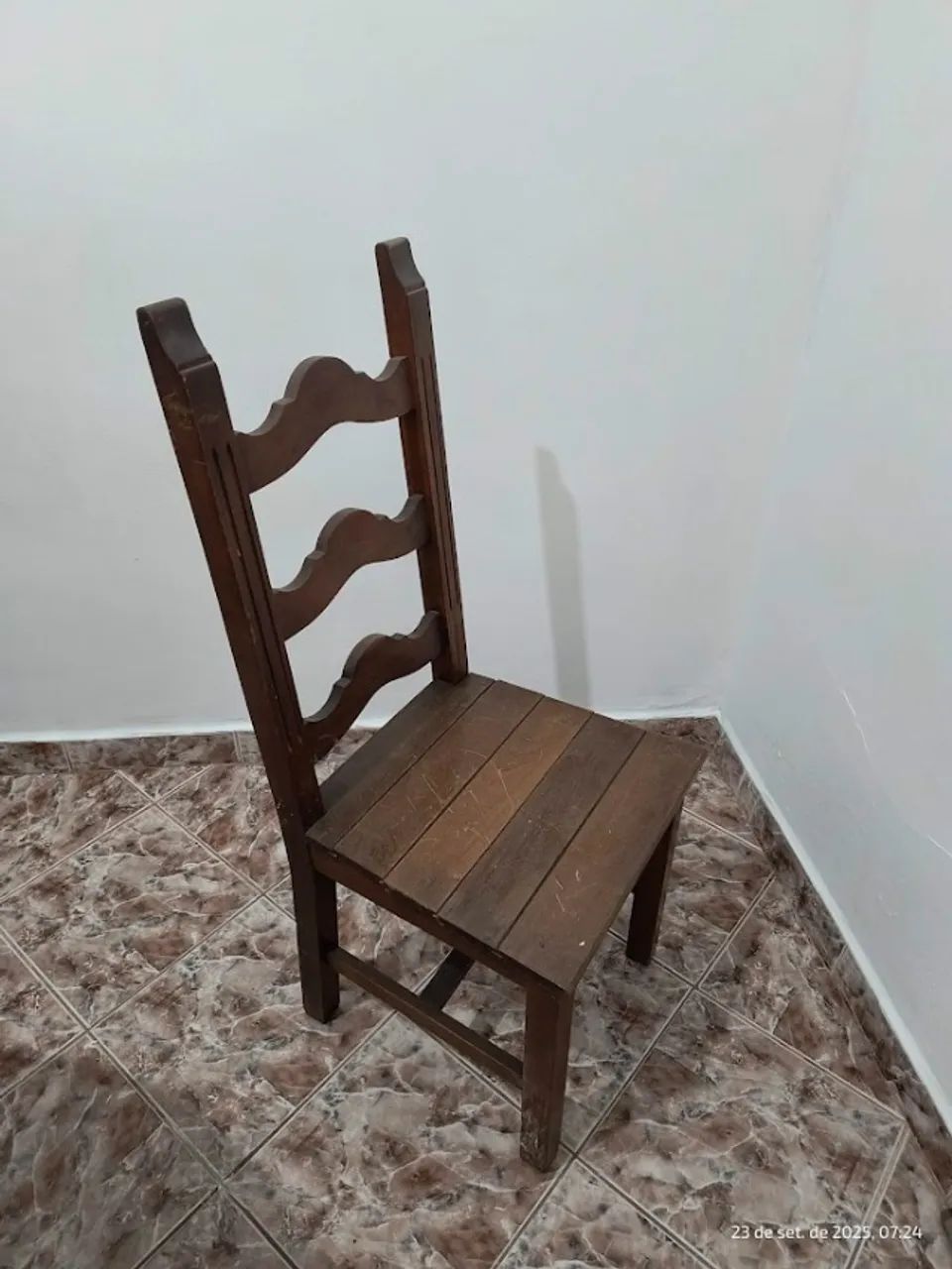 Conjunto Mesa de Jantar Redonda 4 Cadeiras Madeira Maciça - Foto 4