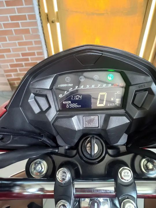 Titan 160 2023/2024 com 7050 km valor 19,000