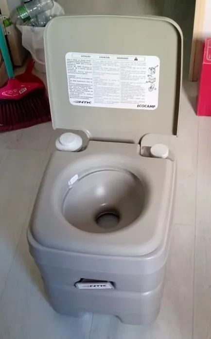 Porta pote (banheiro químico)