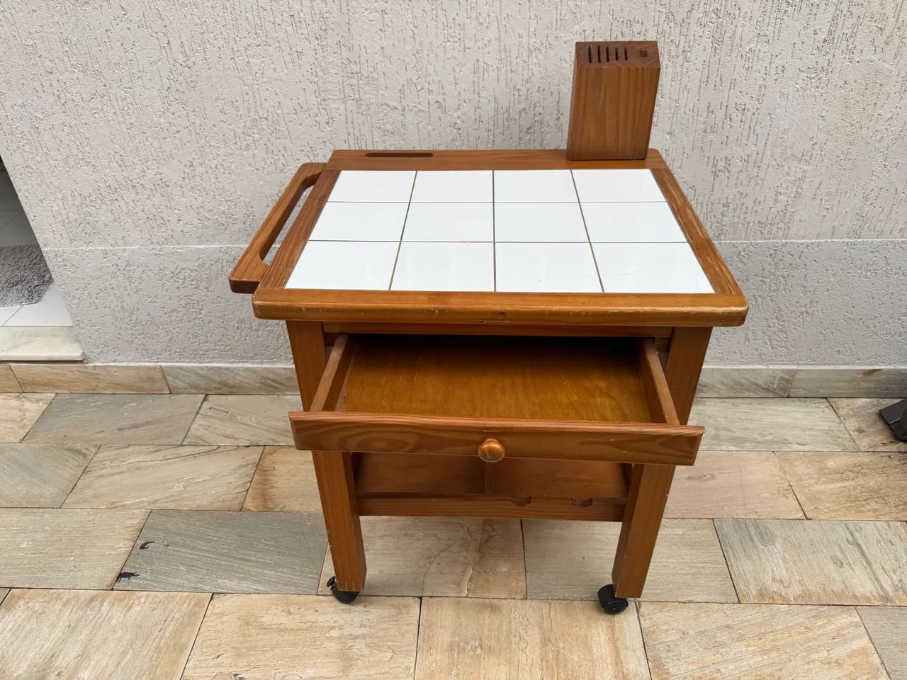 Mesa apoio com rodinha para espaço gourmet.64962147274371121
