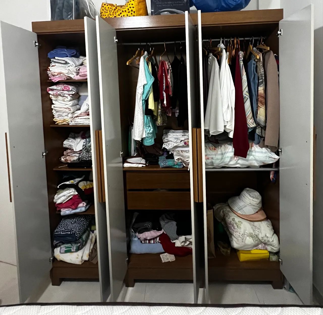 Guarda roupa 6 portas64330719817857122