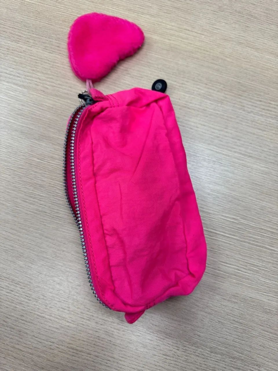 Estojo Kipling Rosa Neon com Chaveiro Original - Foto 3