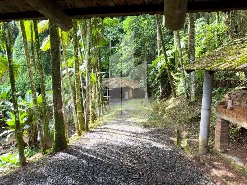Chácara com cachoeira em Indaial - SC