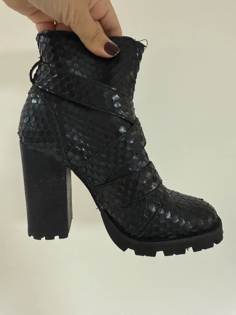 Bota Schutz