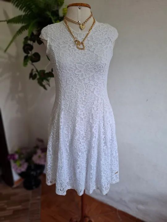 Vestido de renda branco 