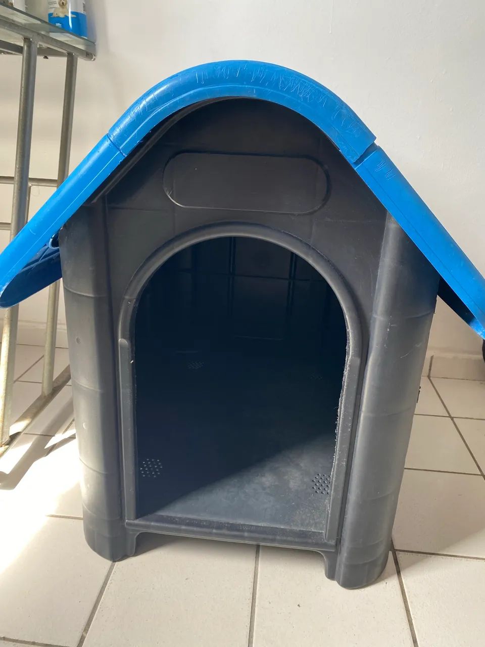 Casa de plástico tamanho médio para cachorro64319321381761120