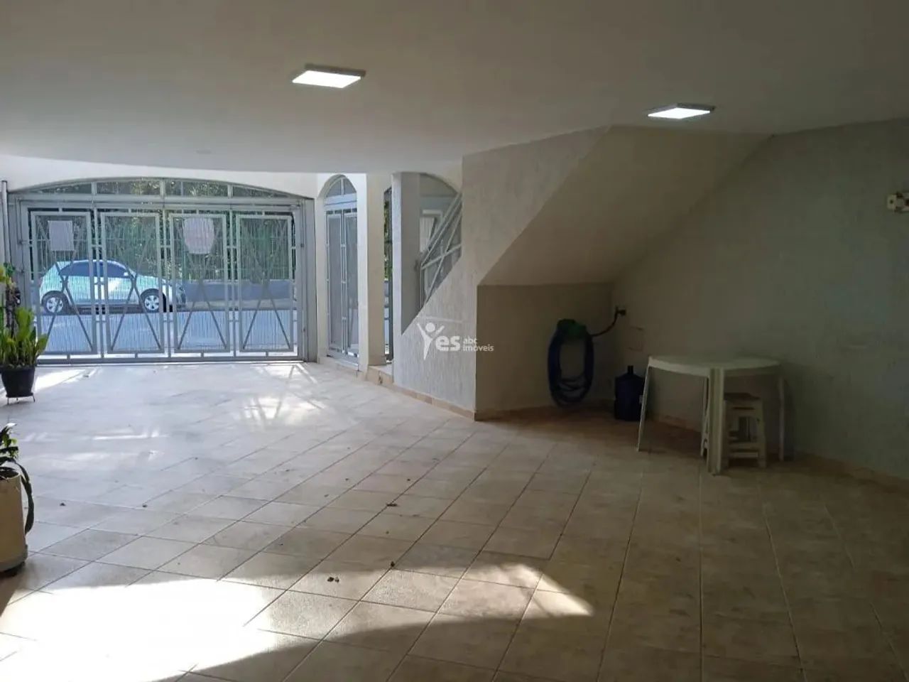 Casa de três andares á venda com 254 m², no bairro Parque Jaçatuba, com 3 dormitórios send - Foto 5