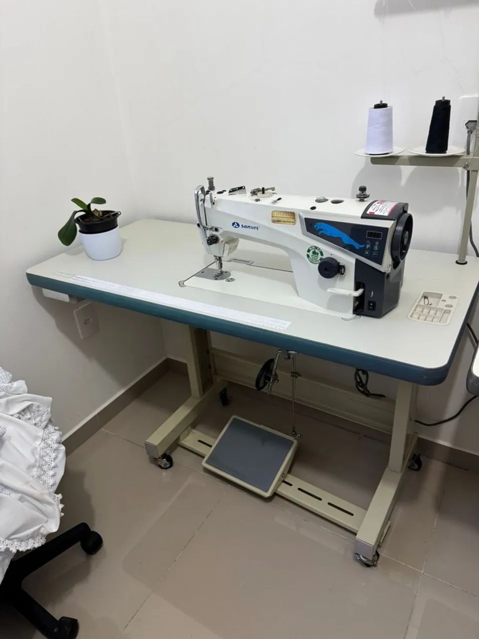 Máquinas e equipamentos de Costura para Atelie - Foto 2
