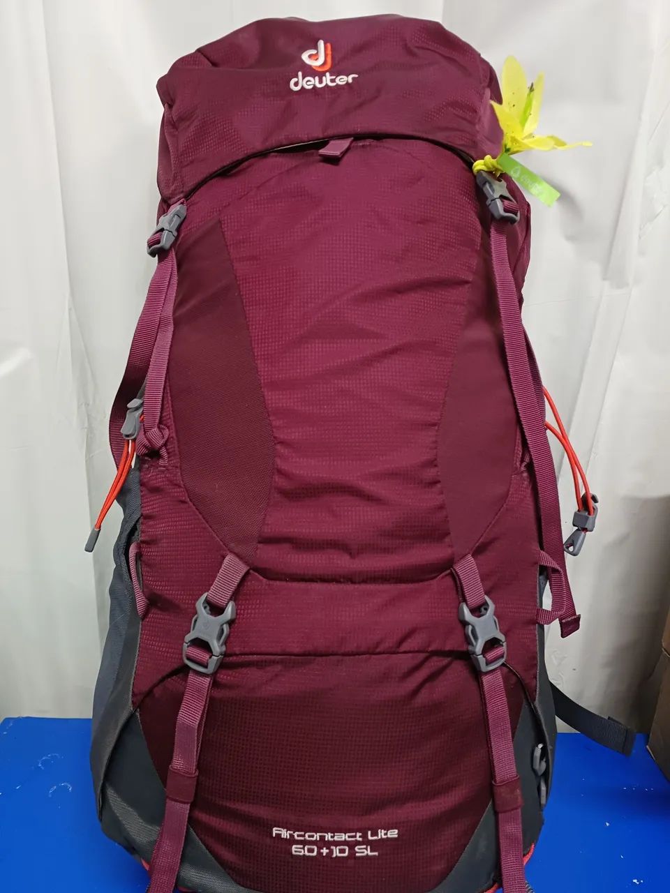 Mochila Deuter Air Contact Lite 60+10 SL  - Foto 2