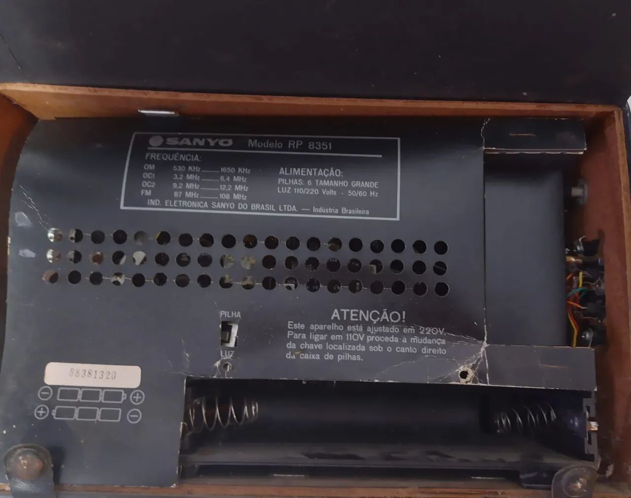 Rádio antigo SANYO relíquia COLEÇÃO  - Foto 5