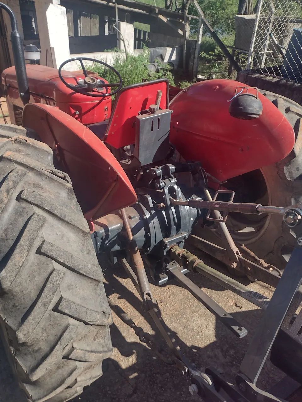 Vendo trator 65x Massey Ferguson  - Foto 3