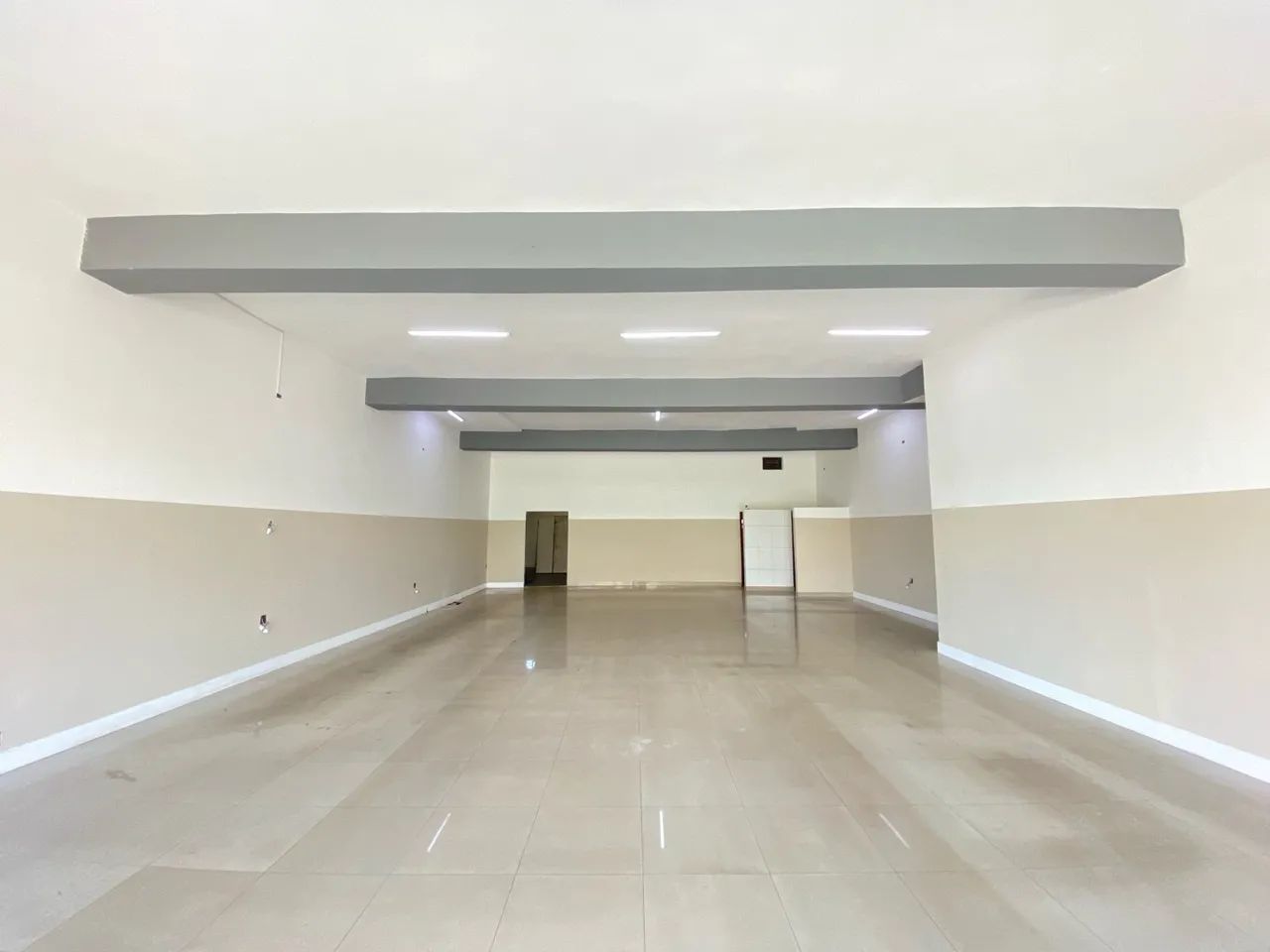 Grande Salão Comercial 200 m² - Frente Avenida da Emancipação + 4 Vagas - Hortolândia - Foto 5