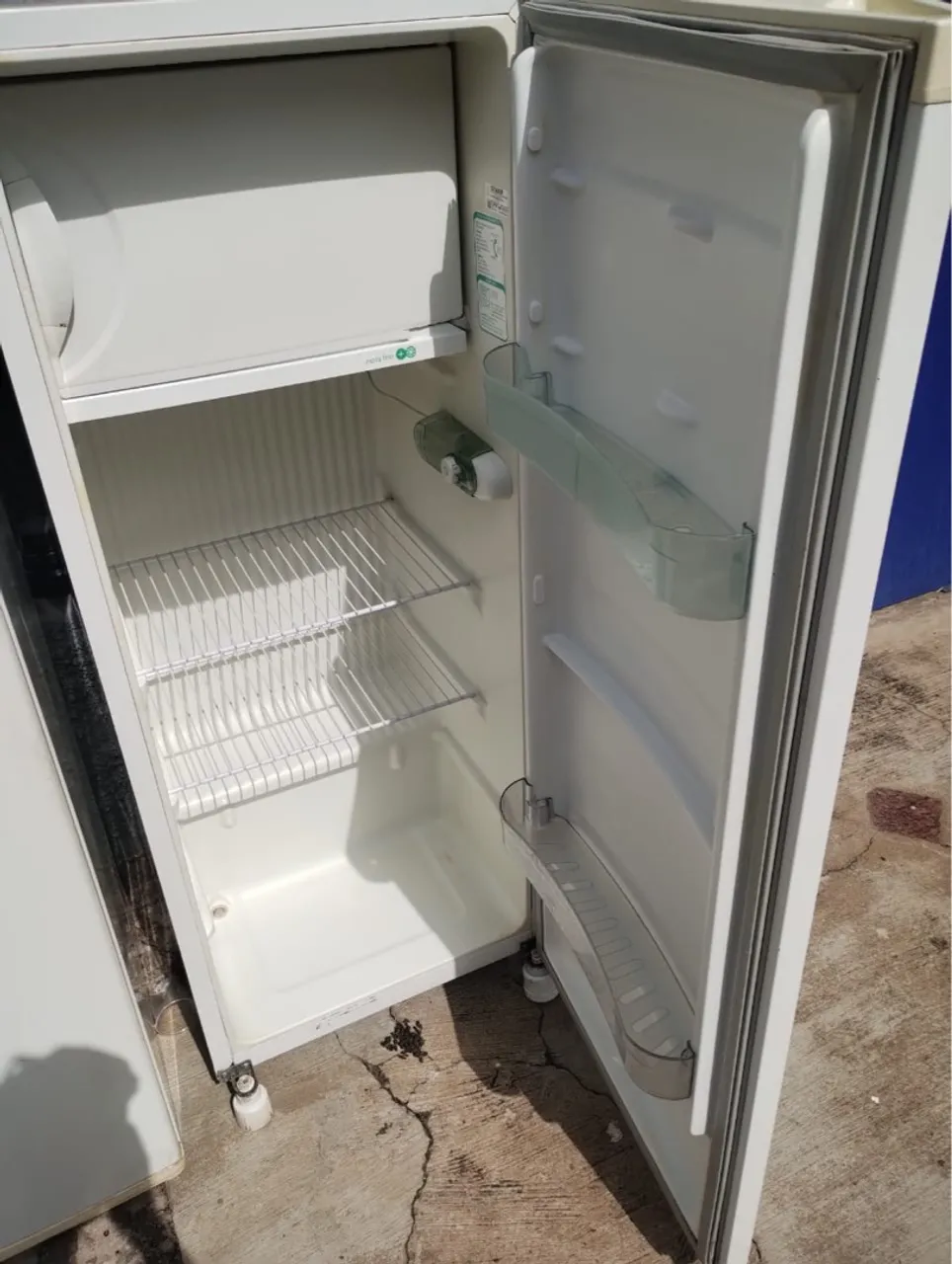 Geladeira Frost Free com Freezer Superior
