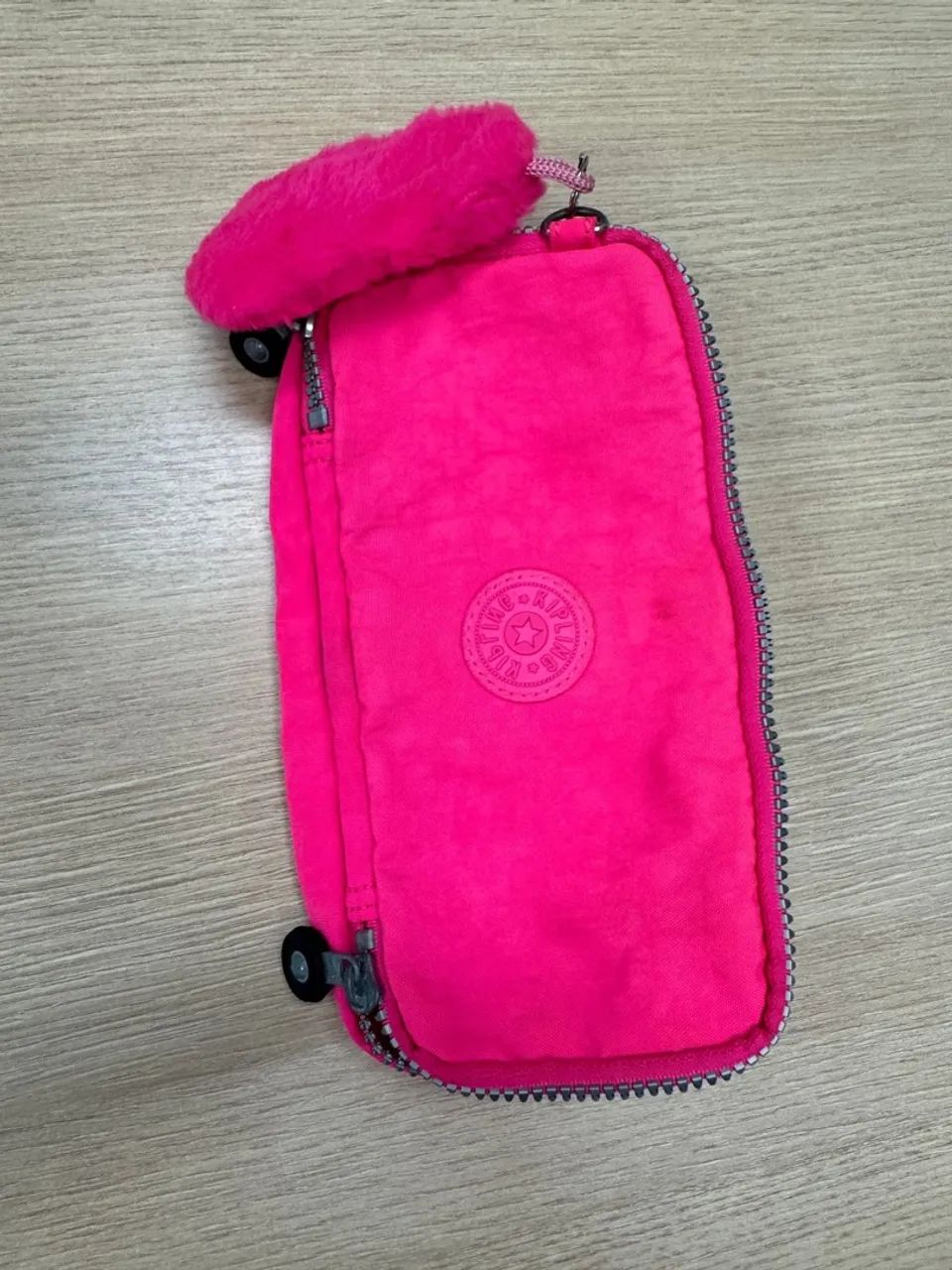 Estojo Kipling Rosa Neon com Chaveiro Original