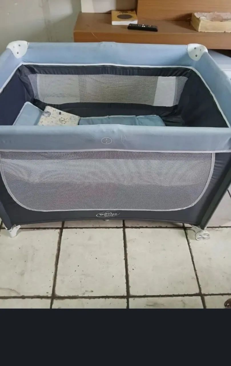 Vendo berço cercado azul  - Foto 2