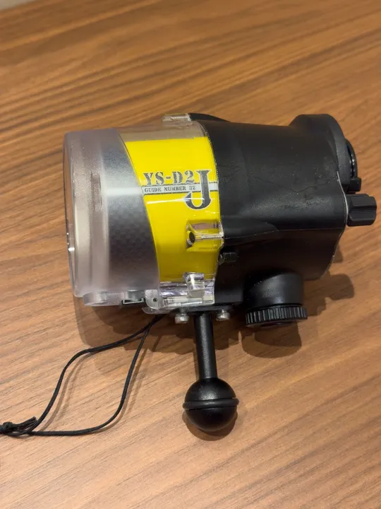 Flash subaquático Sea & Sea YS-D2J