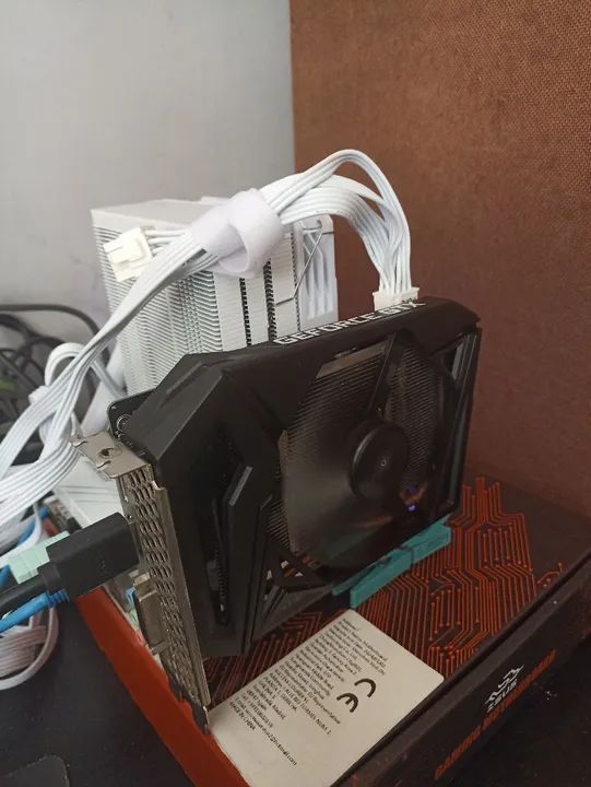 Placa de vídeo GTX 1660 Super 6GB Gainward 