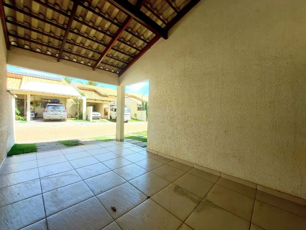 CASA EM CONDOMINIO FECHADO. 173M, 3Q, 1S, 2B, 3V, LAZER. - Foto 4