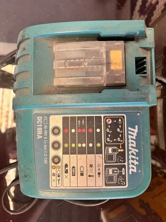 Carregador de Bateria 14,4 a 18 V DC18RA 110 V Makita  - Foto 5