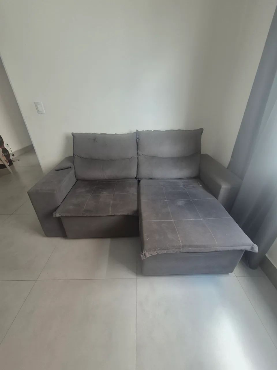 Retractable sofa with damages64301925213443122
