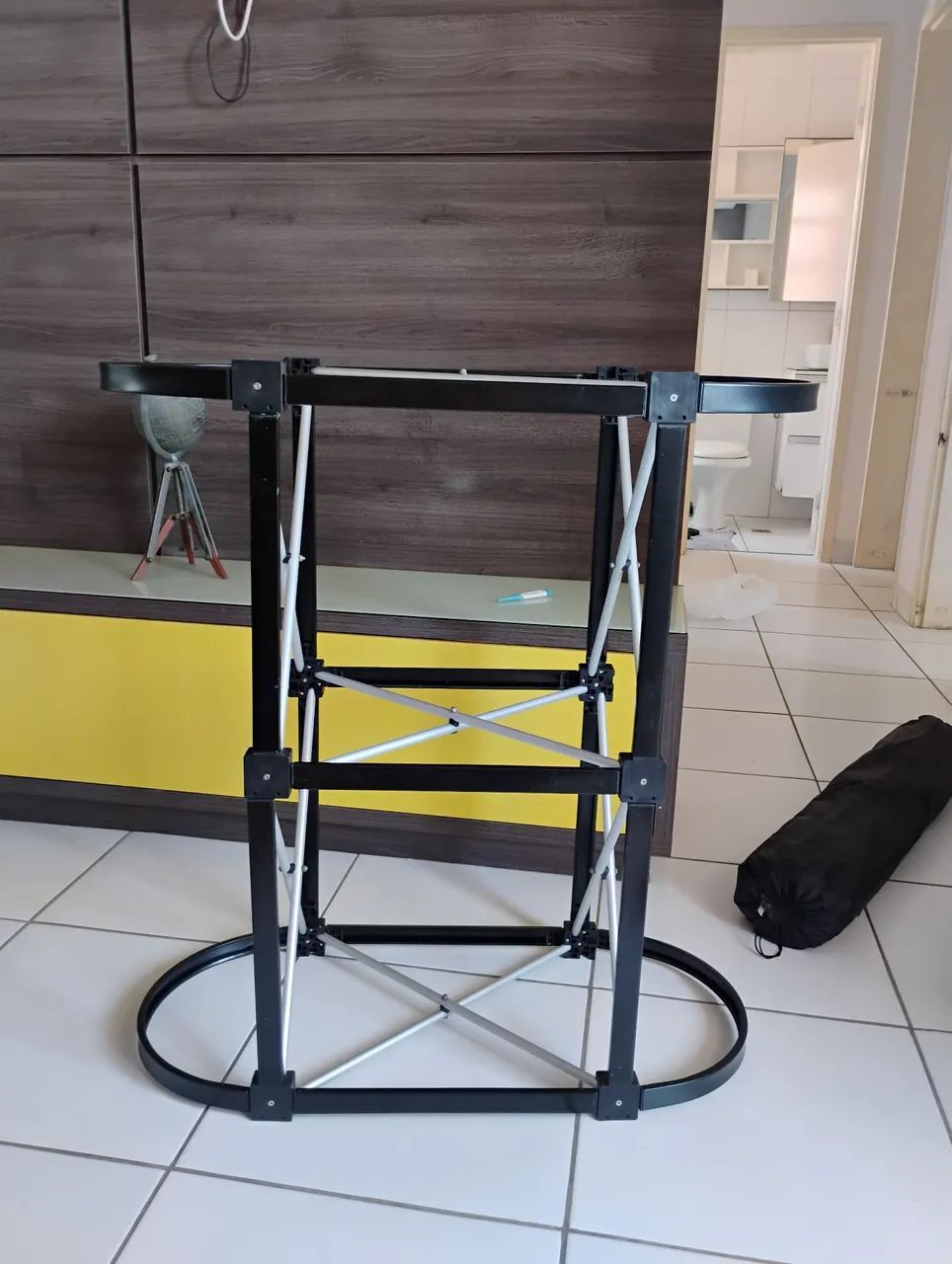 Balcão Promocional usado PDV ou Degustação - Montável resistênte e Importado - Foto 2