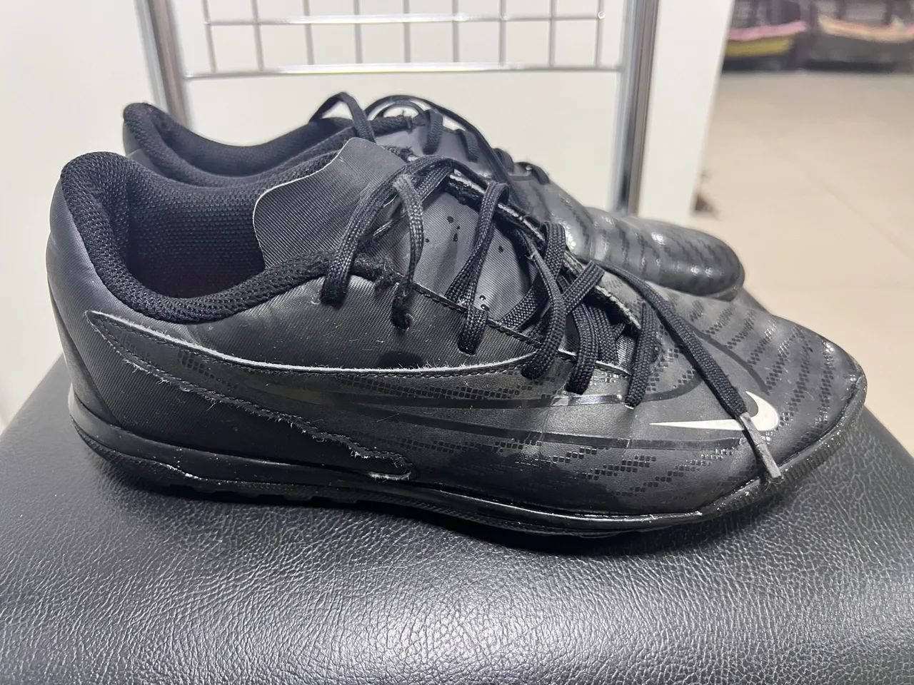 Chuteiras Nike Phantom - Tamanho 38 - Foto 4