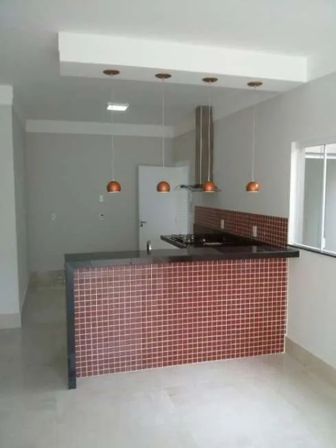 Imóvel para venda possui 130 metros quadrados com 4 quartos em Vila Jardini - Sorocaba - S