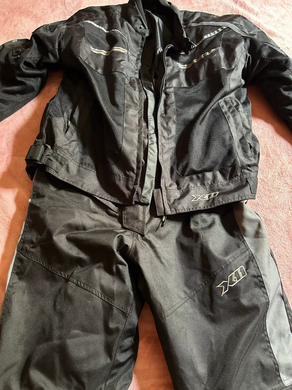 Vendo conjunto calça e jaqueta motociclista X11