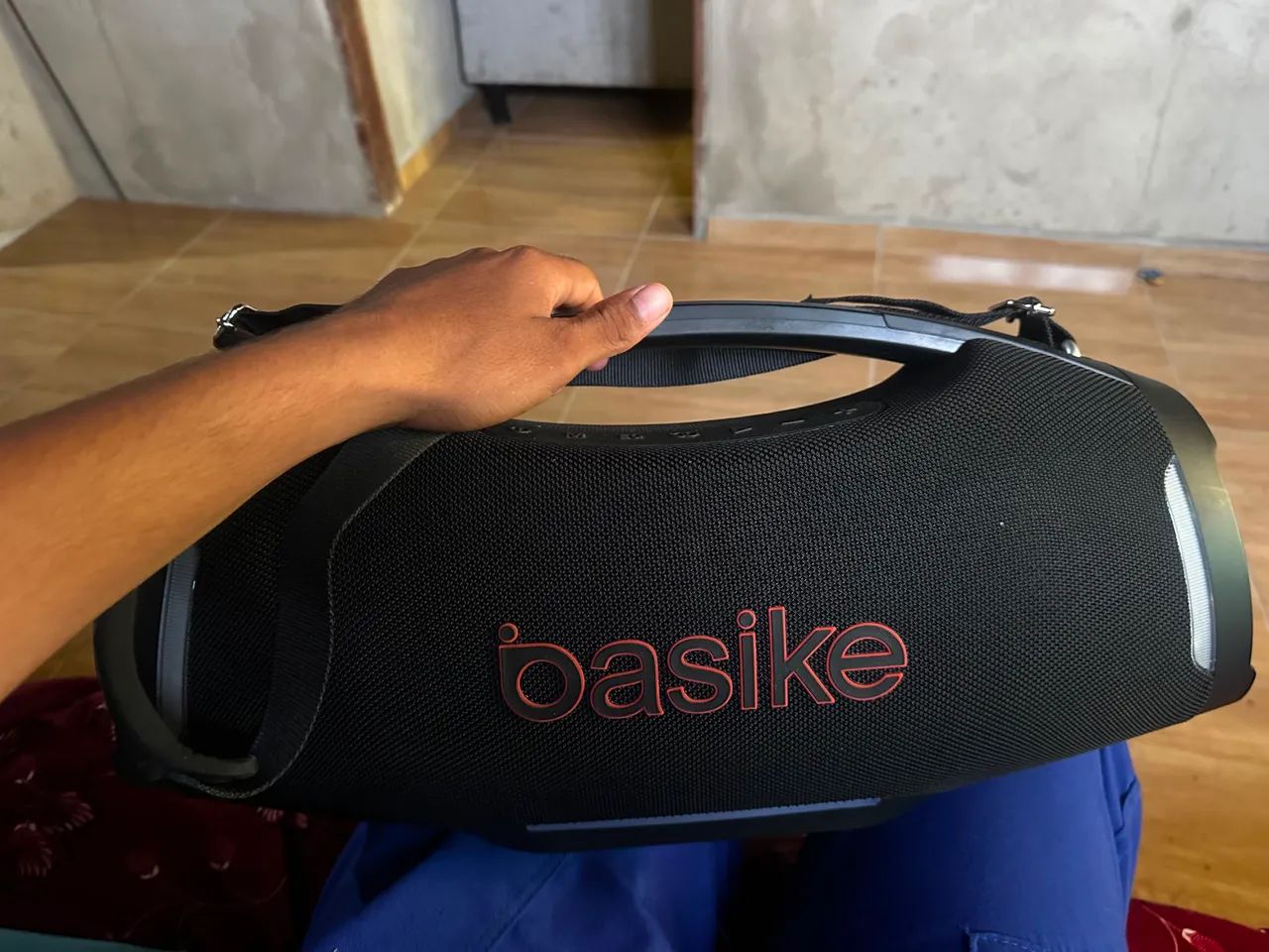 Vendo caixa de som basike de 300w com garantia  - Foto 2