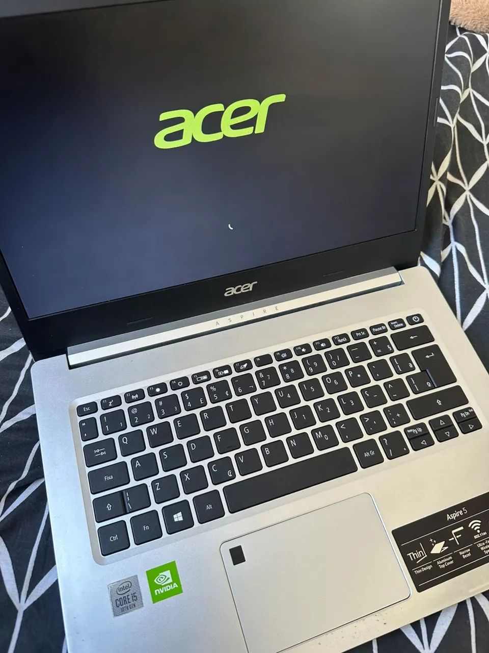 Notbook ACER Aspire i5 c/ placa de Video e 12 GB ram SSD 512