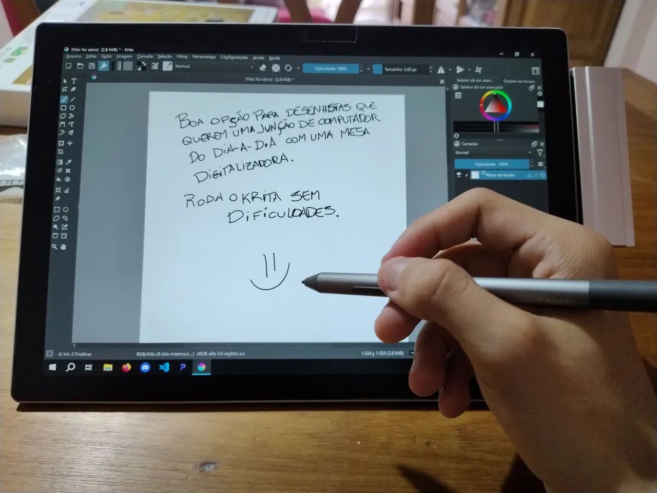 Microsoft Surface Pro 5th Gen - 8GB RAM com caneta touch e add-ons - Foto 2