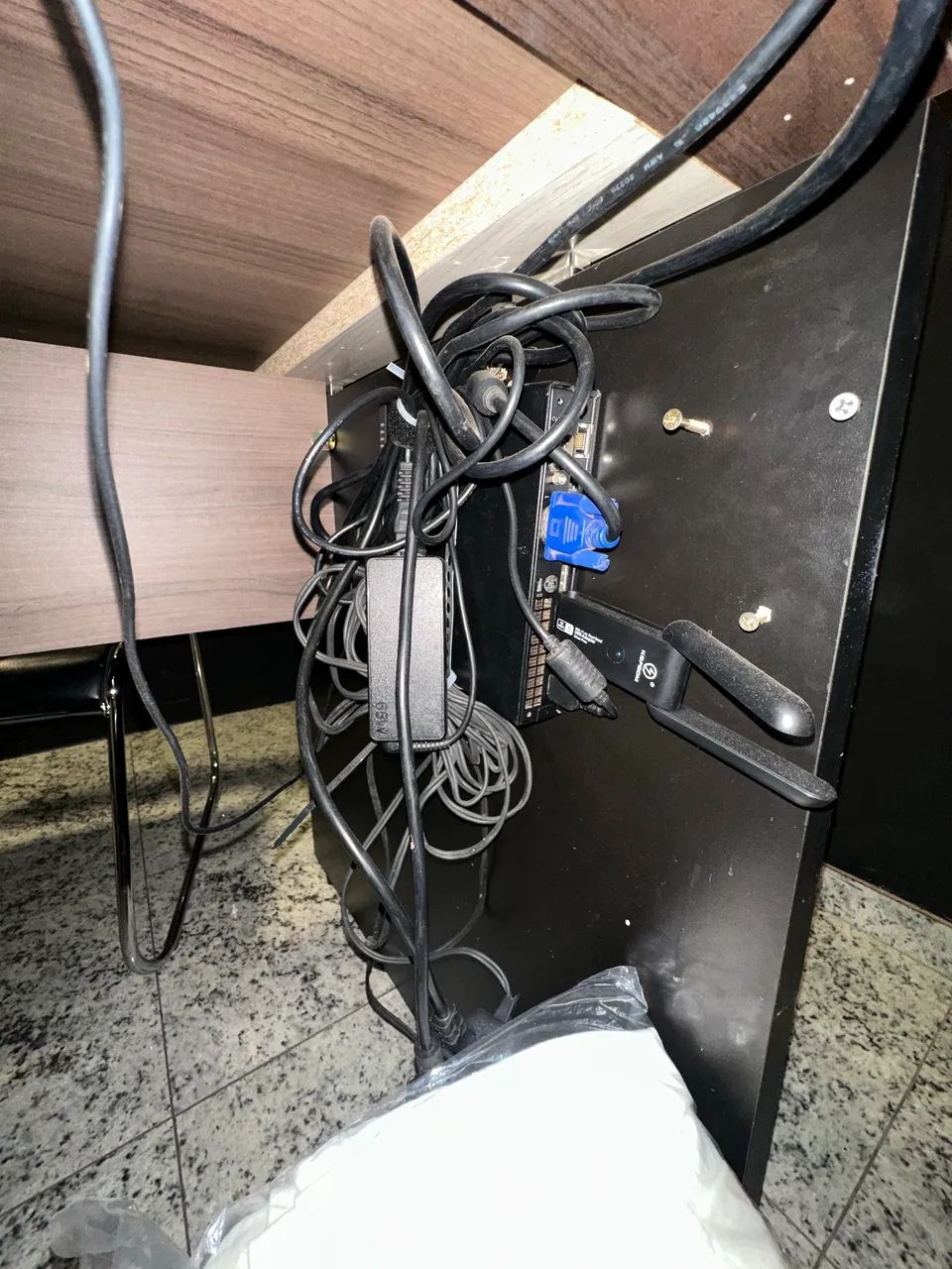 Mini pc Lenovo ThinkCentre Tina M700, Mouse, Munitor e Teclado  - Foto 3