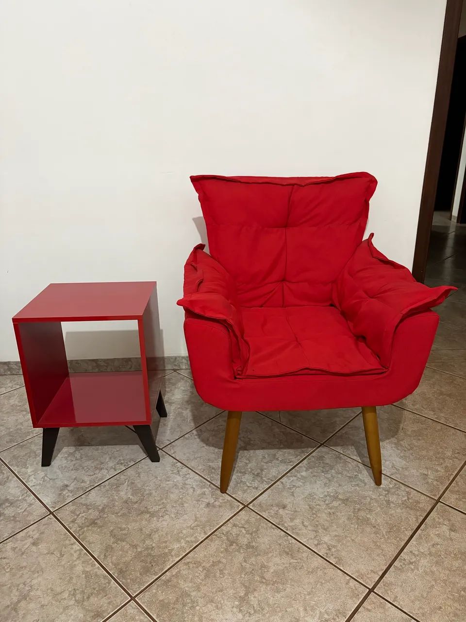 Poltrona confortável e cheia de estilo + Nicho vermelhos - Foto 2